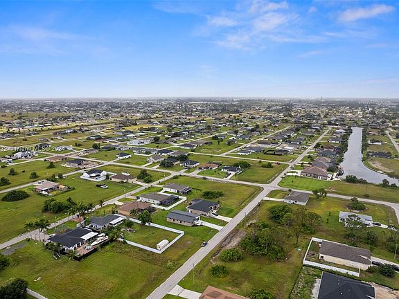3rd image of 413 NW 26th Ave