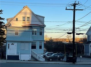 192 Shaw St, New London, CT 06320
