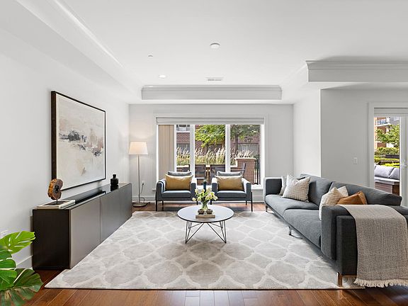 4th image of 150 Henley Pl APT 213
