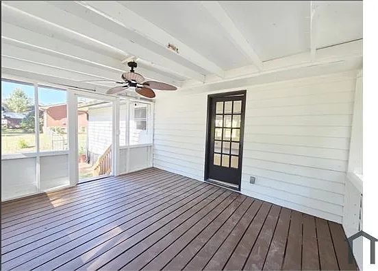 110 Amanda Ct — Photo 6