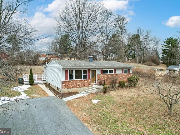 2nd image of 5309 Wendy Rd