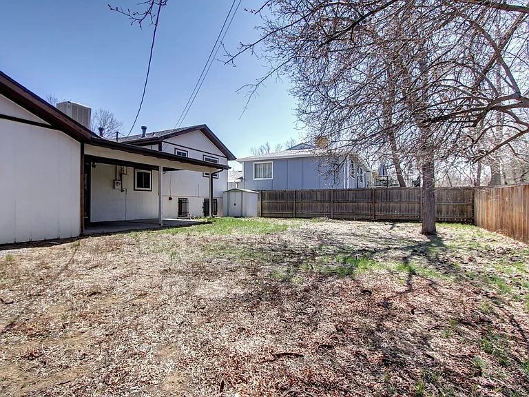 2911 S Clarkson St — Photo 24