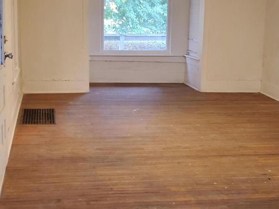2nd image of 27121 County Road 388
