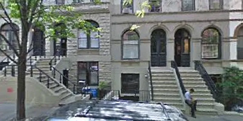Rented by Manhattan Property Group | media 20