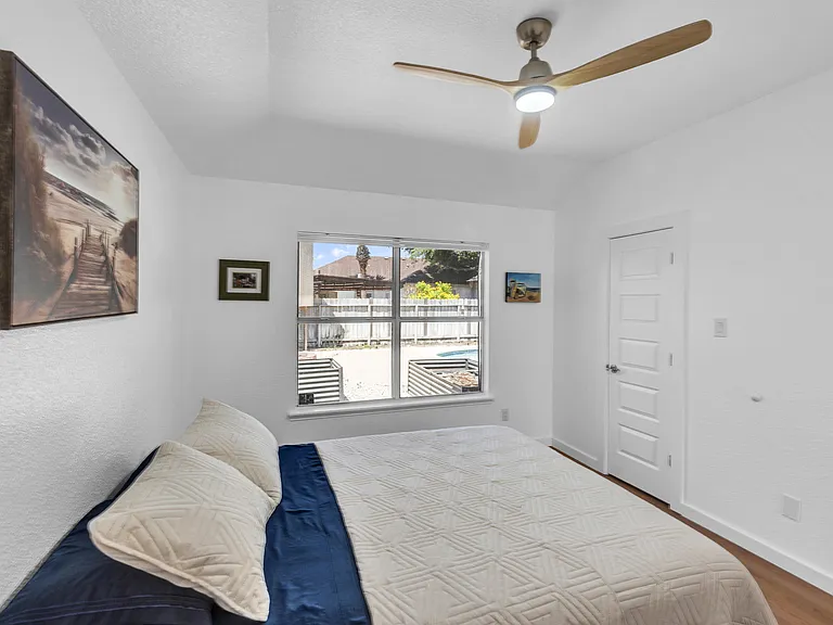 15829 Vincent Dr — Photo 28