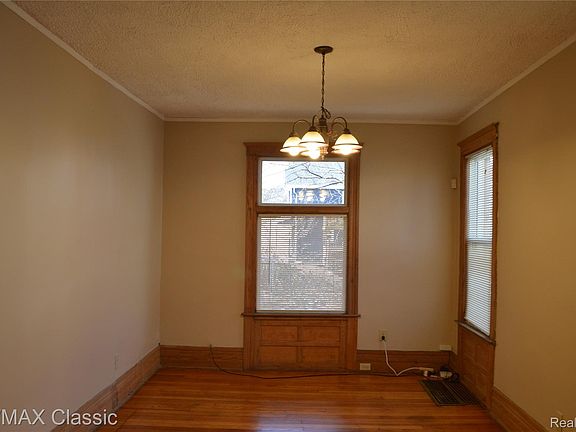 5th image of 5153 Commonwealth St