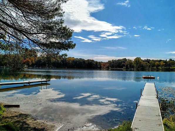 3750 Cordley Lake Rd, Pinckney, MI 48169