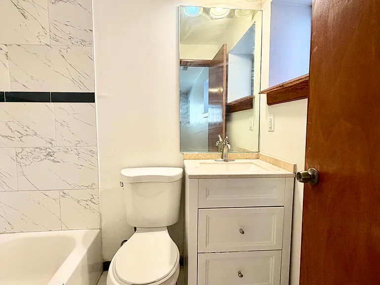 916 Whitelock St #100 — Photo 21