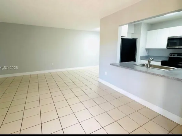 15635 SW 74th Circle Dr APT 3, Miami, FL 33193