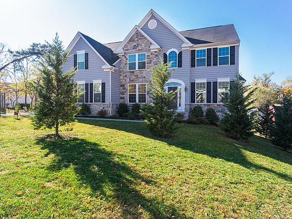 3rd image of 4616 Kling Dr
