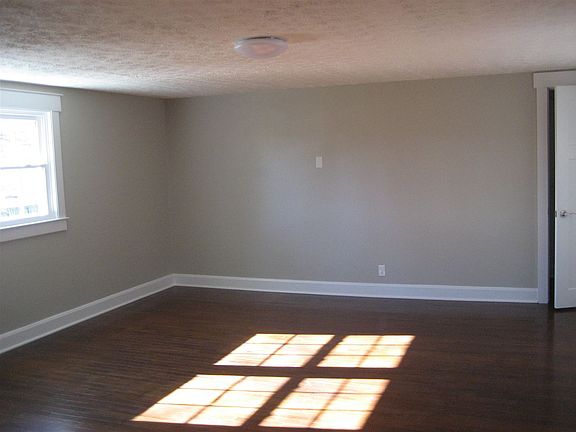4th image of 1613 Sunset Dr