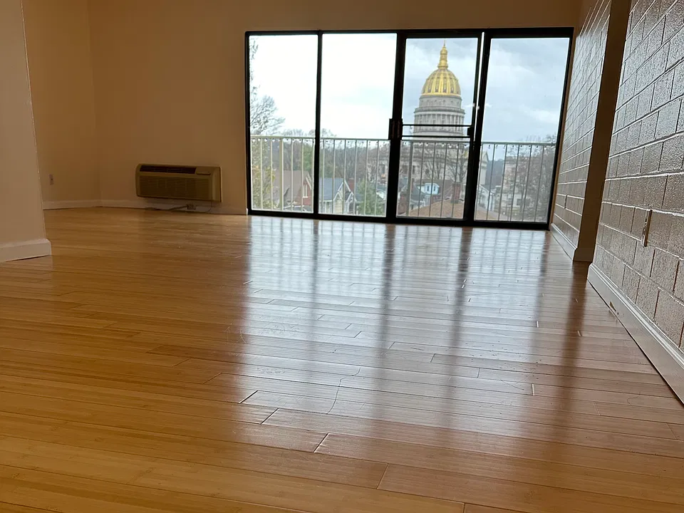 2106 Kanawha Blvd E #418