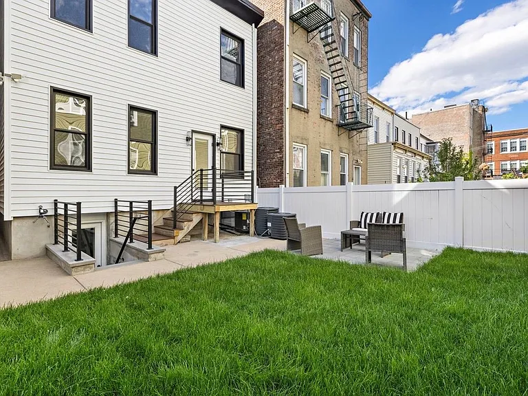 2602 Palisade Ave #1 — Photo 41