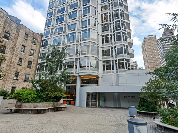 200 East 32nd Street image 14 of 16