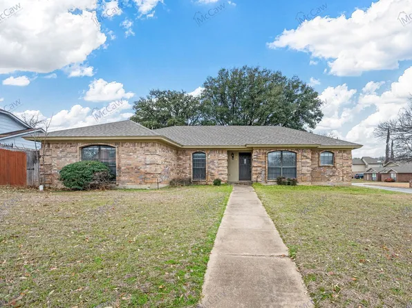 4400 Oak Knoll Ct, Arlington, TX 76016