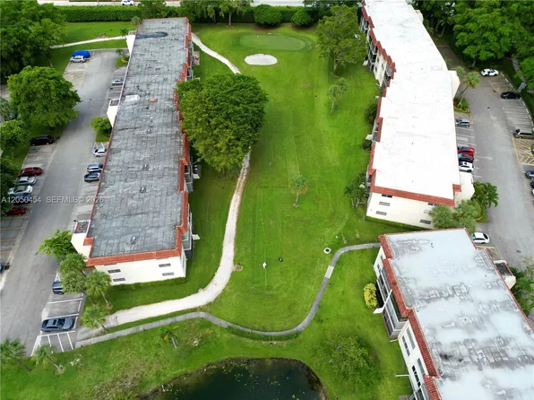 8940 S Hollybrook Blvd APT 201, Hollywood, FL 33025