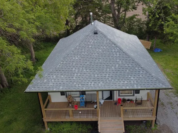 1204 Grandview Ave, Slater, MO 65349