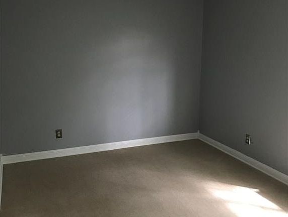 5th image of 1459 Canterbury Dr