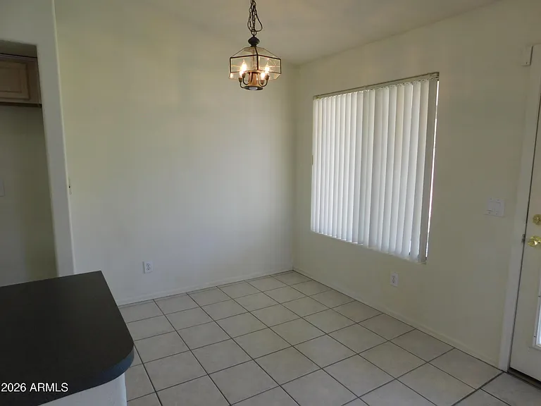 2430 E Fairview St — Photo 5