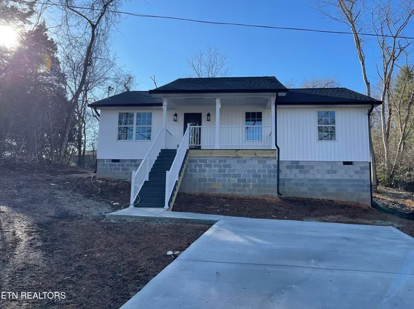 42 W Norris Rd, Norris, TN 37828