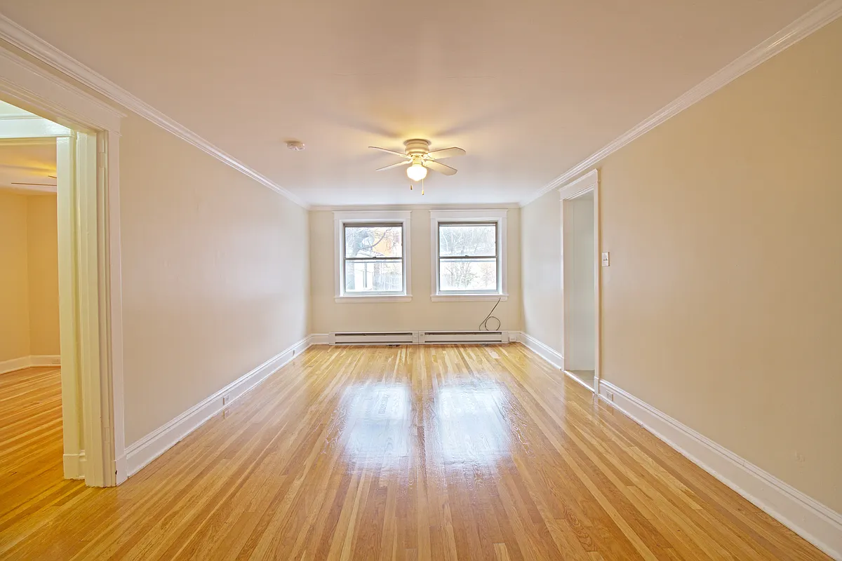 Building Photo - 924 Farragut St #E