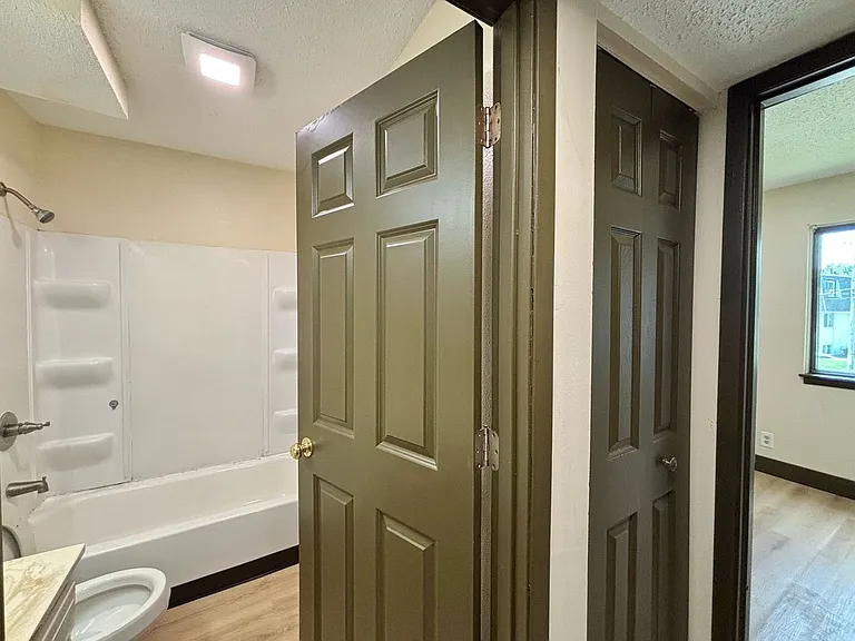 Breckenridge Davenport Apartments — Photo 120