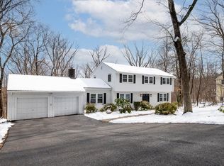 8 Bantry Rd, Southborough, MA 01772