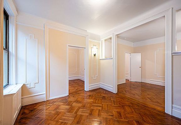 4th image of 61 E 95th St APT 4