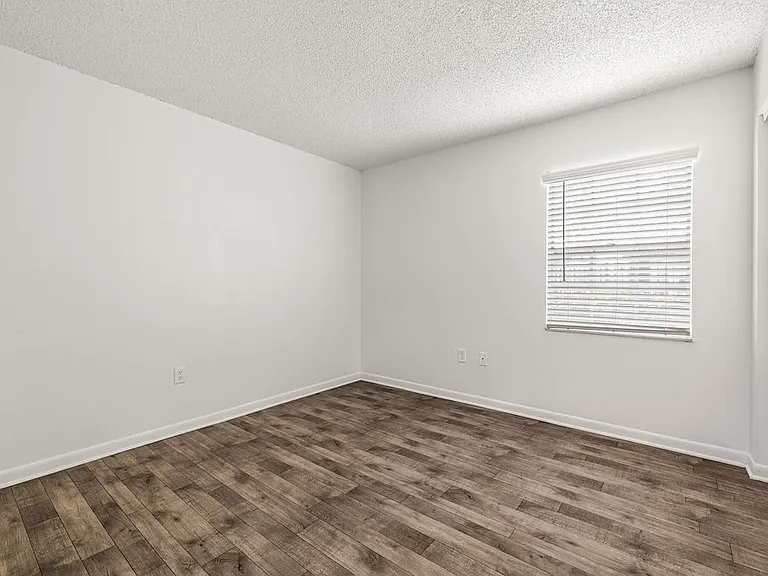 Hanley Place — Photo 10