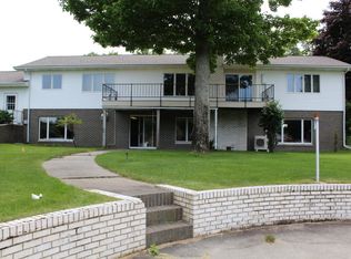 2600 N Larch Dr, Ludington, MI 49431