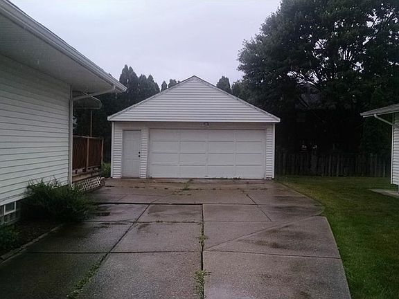 3rd image of 3930 W 214th St