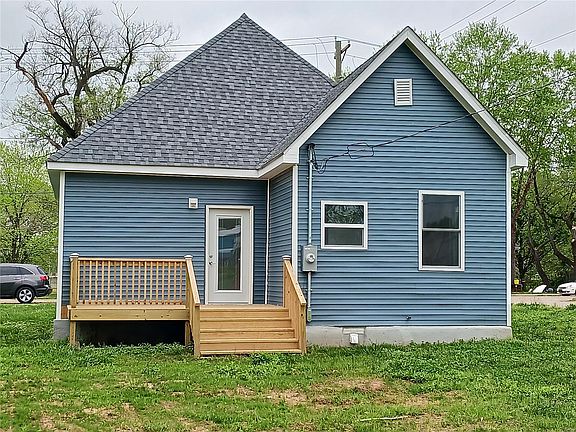 2nd image of 219 N Mine La Motte Ave