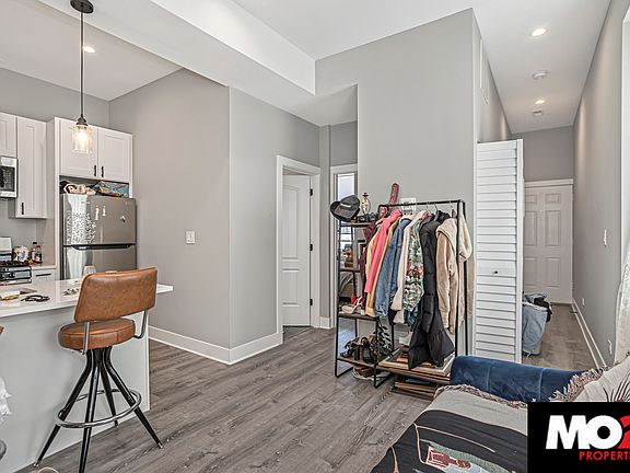 5th image of 1345 N Bosworth Ave APT 2R