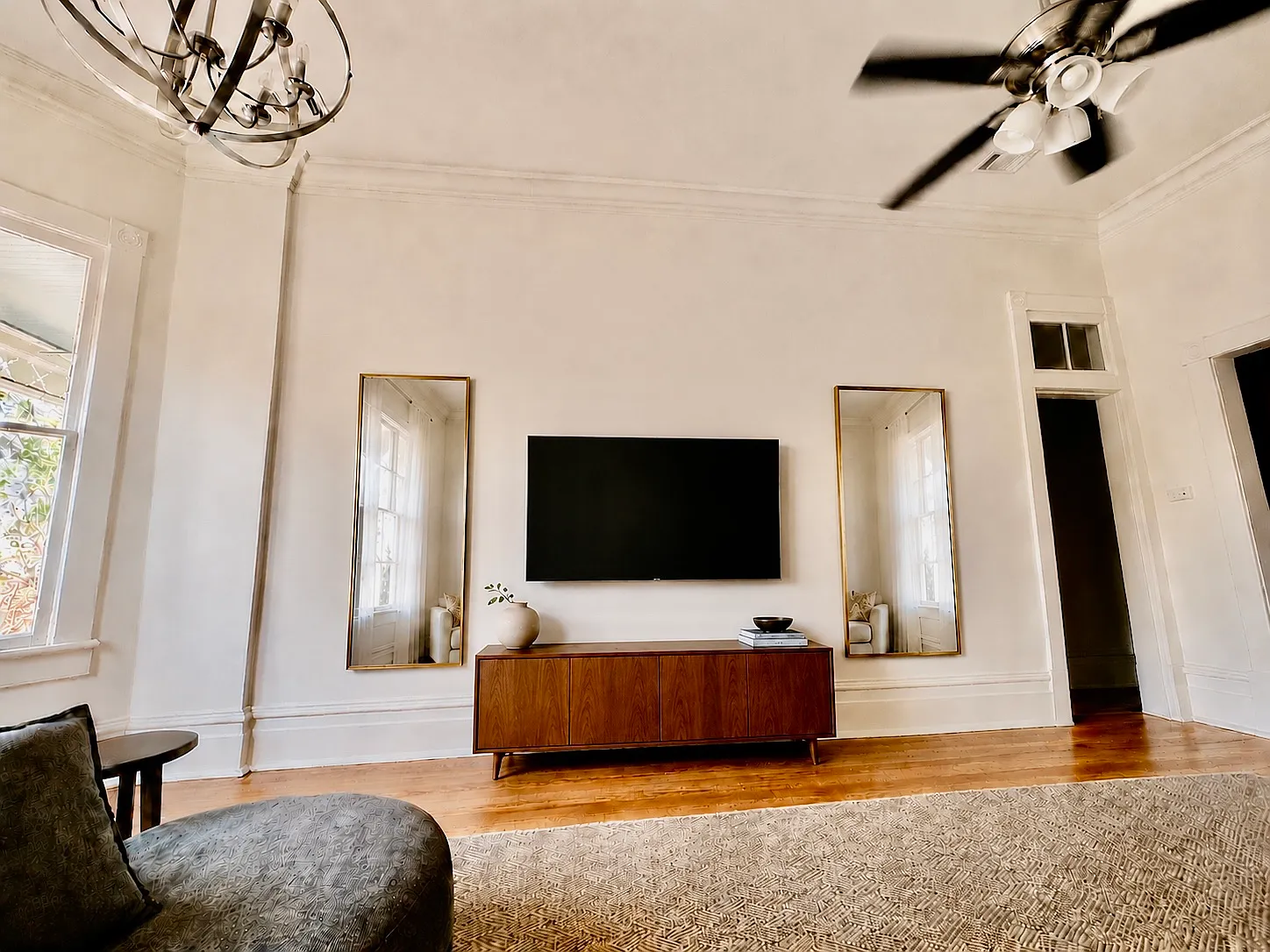 2 bed, 1.5 bath, 1091 sqft, $3,200 — Photo 3