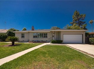 1028 W Olive St, Corona, CA 92882