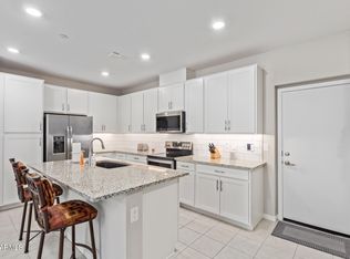 775 E Furness Dr UNIT 101, Gilbert, AZ 85297