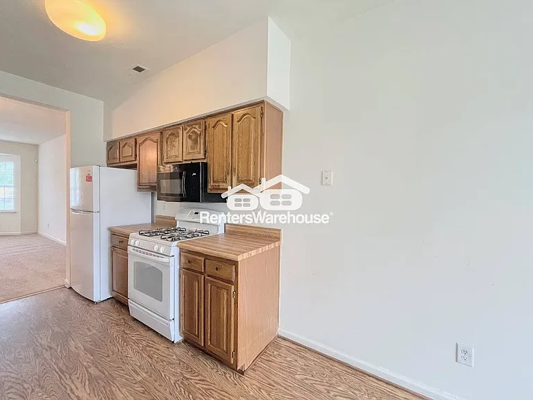 5623 Rivermill Cir — Photo 10