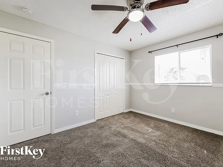 2126 SE 5th Ter — Photo 14