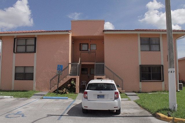 1st image of 2740 W 63rd Pl #1225