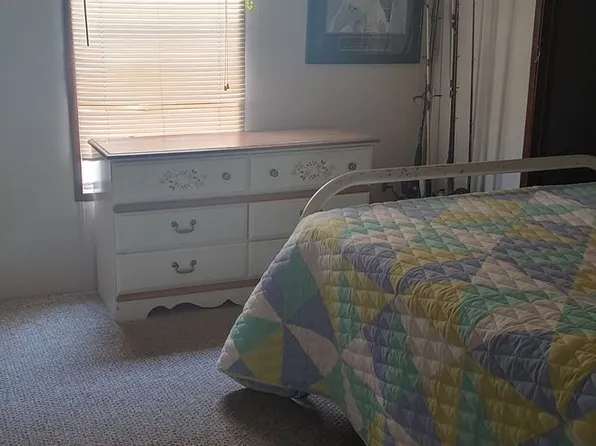 38 Barnett Ln, Midway, GA 31320