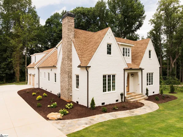 15 Country Squire Ct, Greenville, SC 29615
