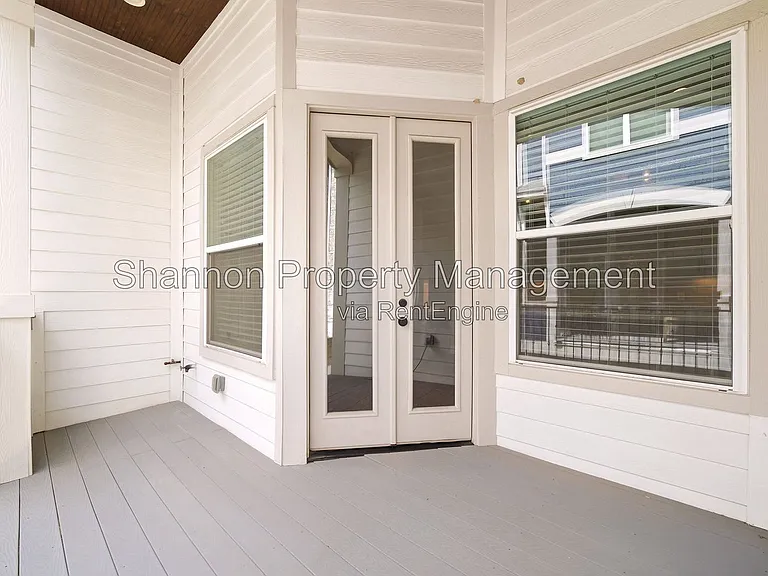 1204 W 16th St #B — Photo 25