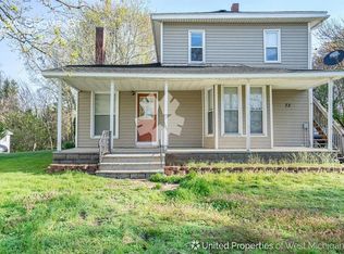 73 Grove St APT A, Coopersville, MI 49404
