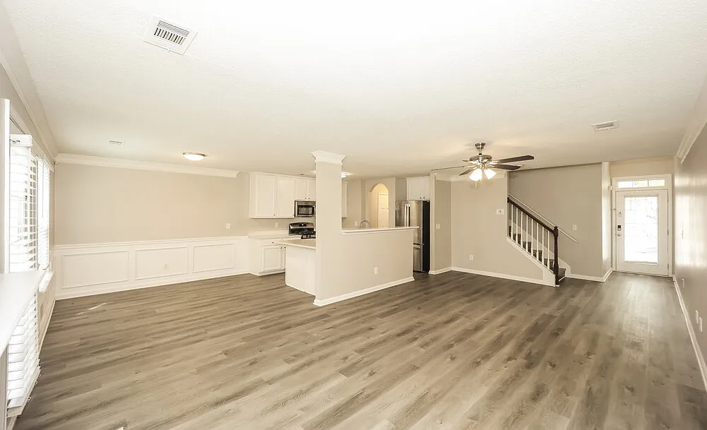 3 bed, 2.5 bath, 1553 sqft, $2,035 — Photo 4