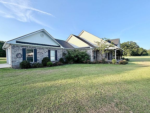 2nd image of 1928 Kennedy Ln