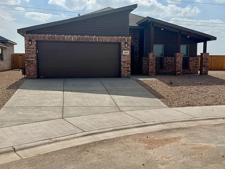 5913 Settler Ave — Photo 1