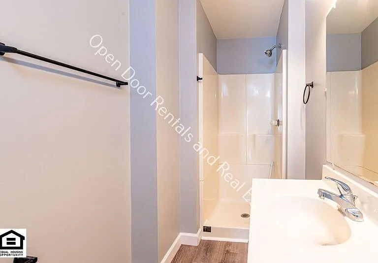 515 N State St #515 N STATE — Photo 14