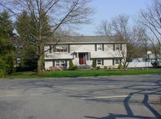 114 Glendale Dr, New Windsor, NY 12553