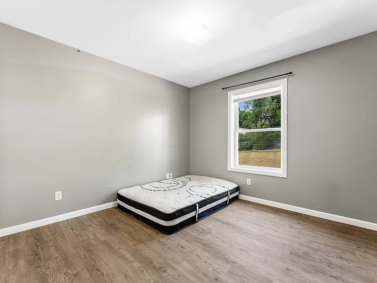 527 Grant Ave #202 — Photo 9