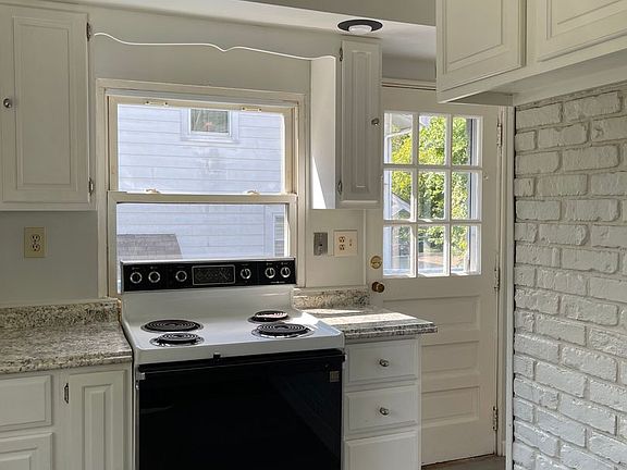 5th image of 3870 Zinsle Ave